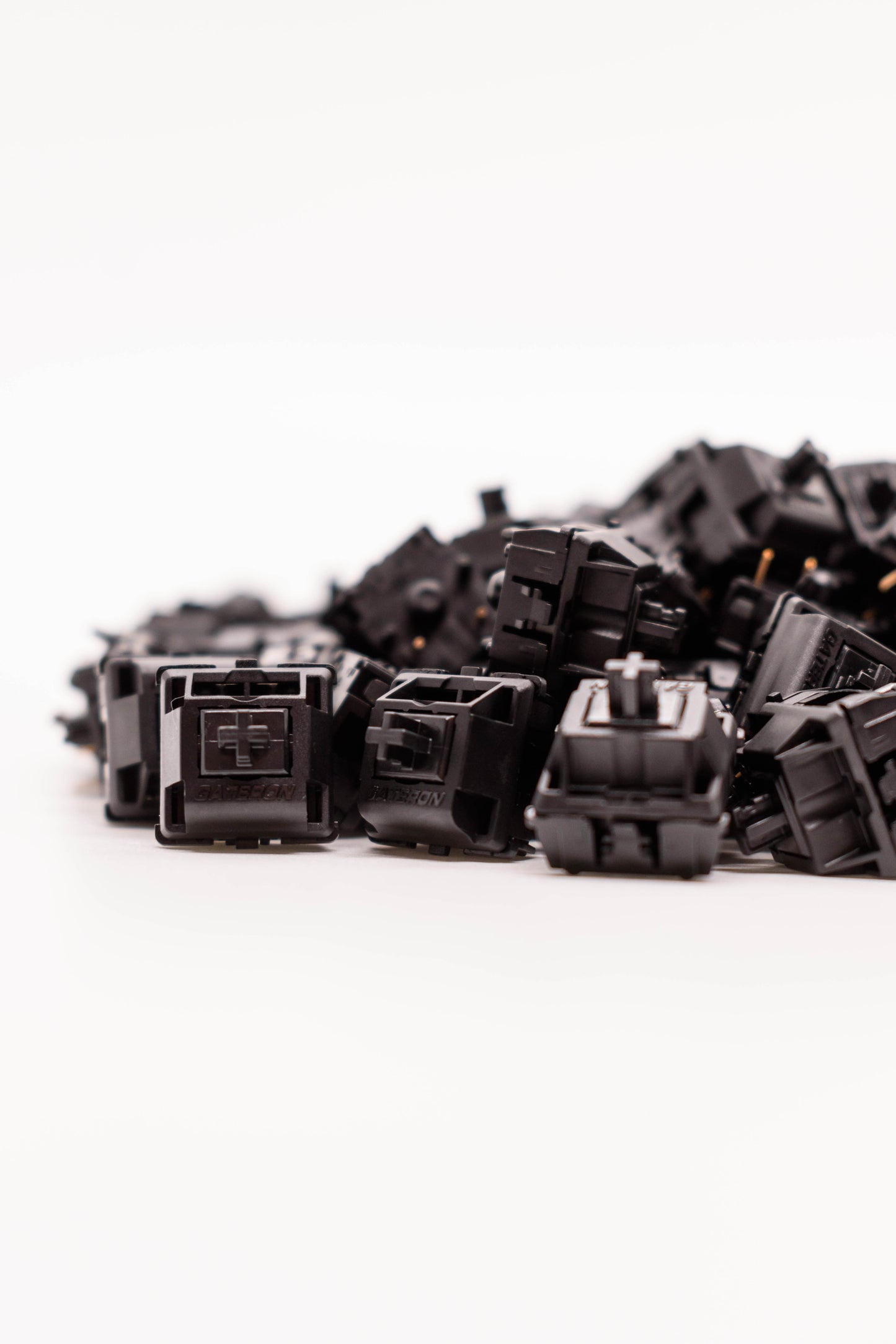 Gateron Oil King v2 Суичове за Механична Клавиатура 5-pin (10 броя) - TypeHero