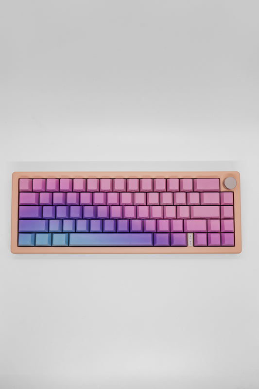Pastel Rainbow GMK67 – Custom Механична Клавиатура с Volume Knob и Jerrzi Speed Silver Суичове