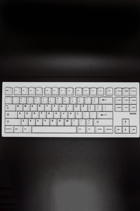 RetroType GMK87‑L Безжична механична клавиатура (тактилни Akko суичове)