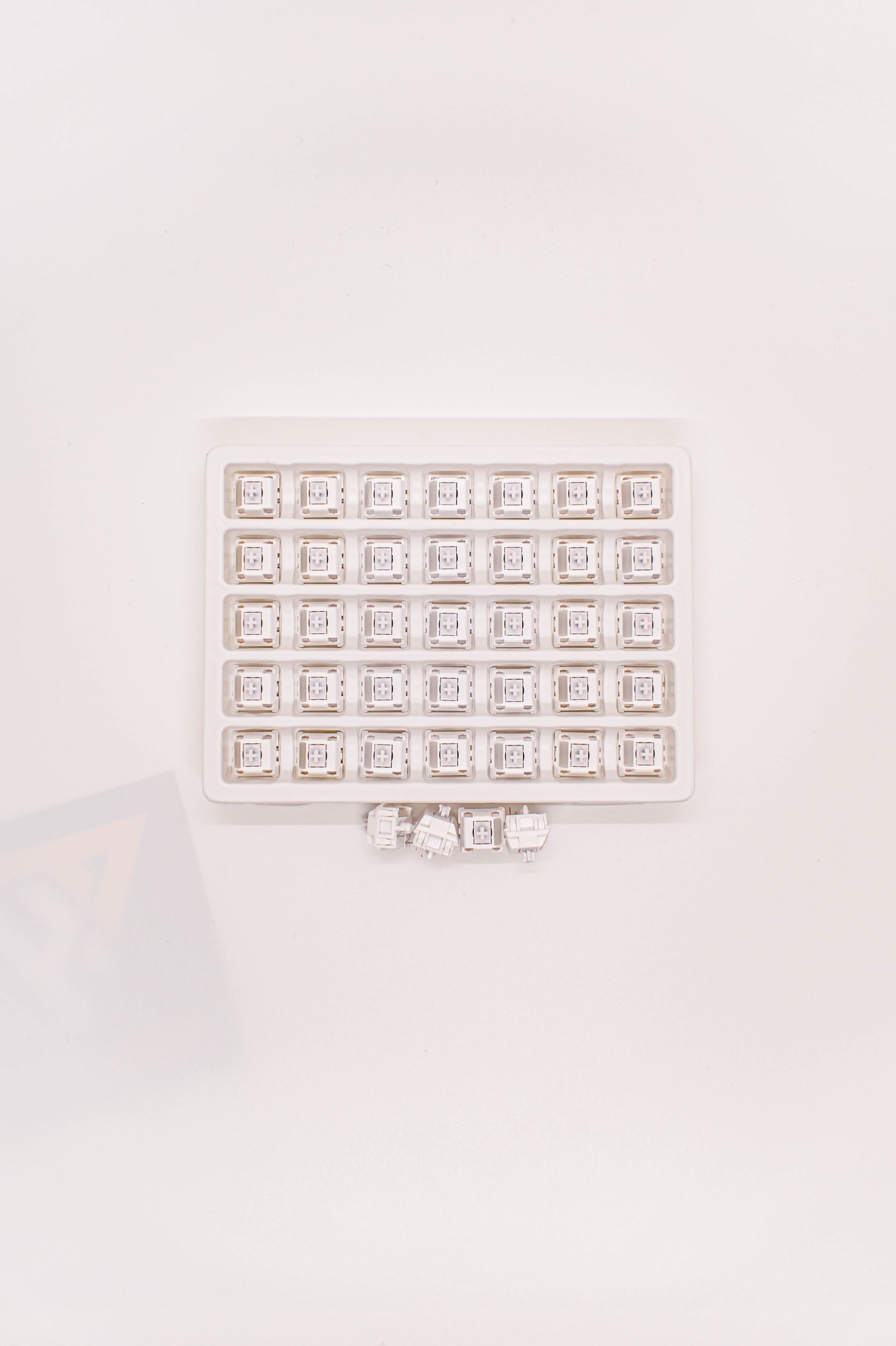 WS Morandi Линейни Суичове (кутия х35 броя) - TypeHero