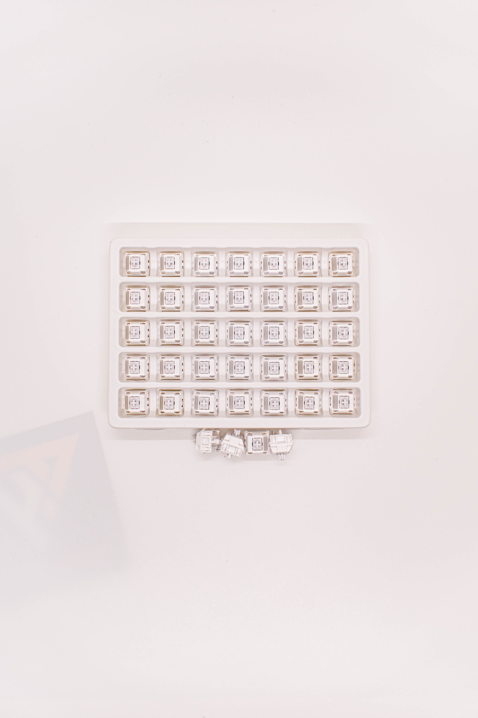 WS Morandi Линейни Суичове (кутия х35 броя) - TypeHero