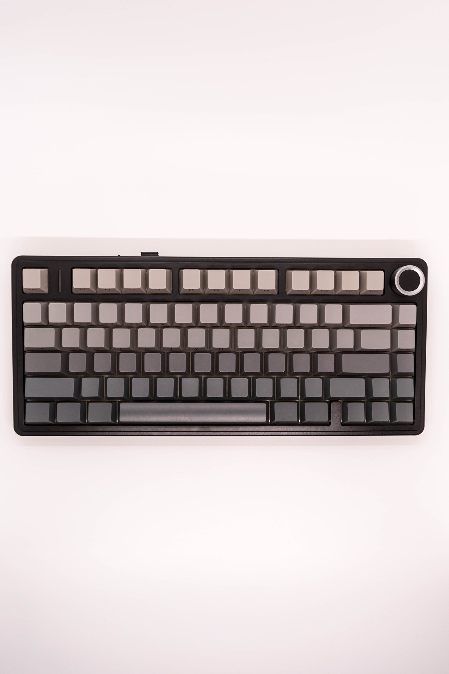 Aula F75 75% Механична Клавиатура с Копче за Регулиране на Звука (Pre-Built) - TypeHero