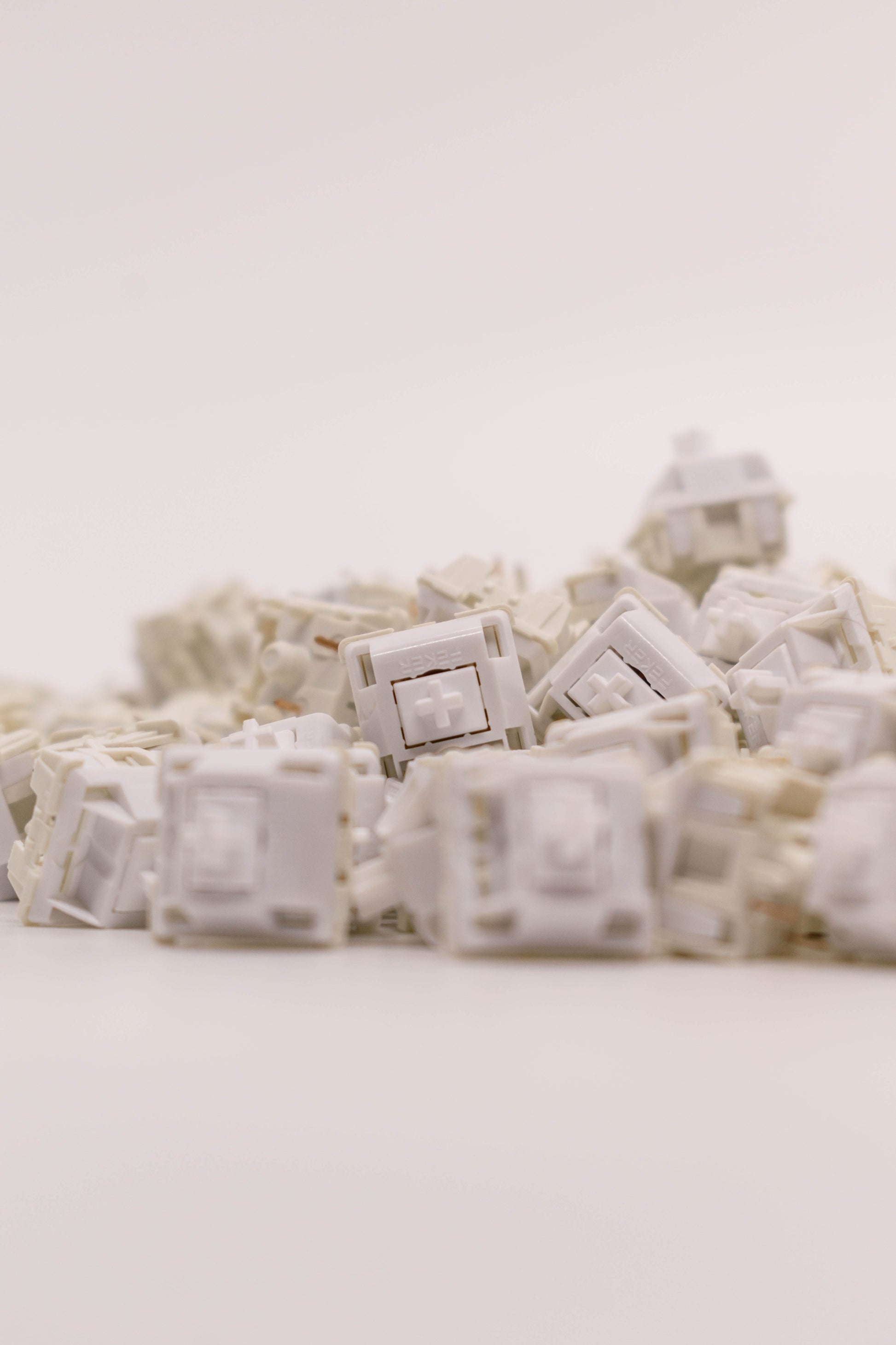 Feker White Marble Суичове за Механична Клавиатура 5-pin (10 броя) - TypeHero
