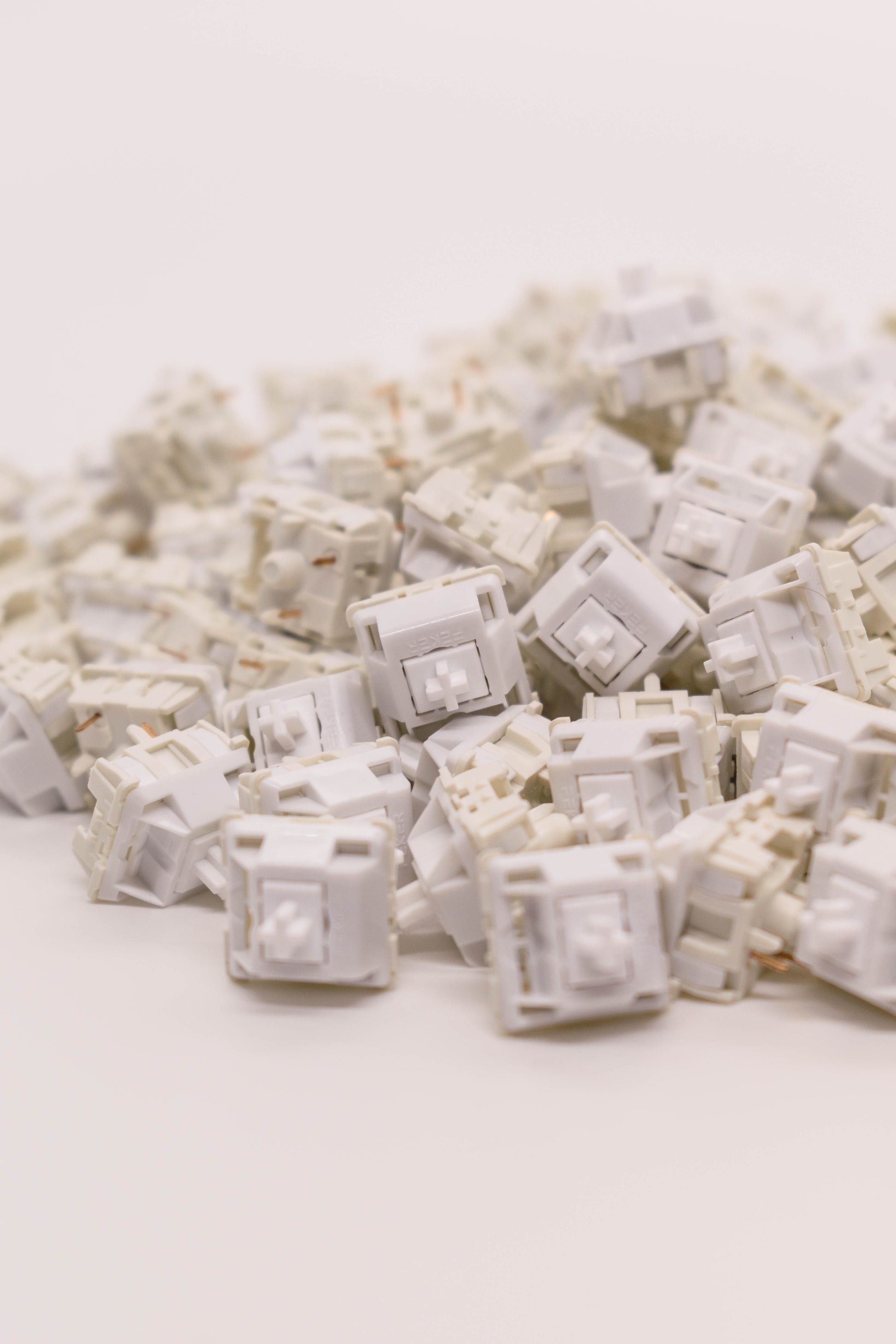 Feker White Marble Суичове за Механична Клавиатура 5-pin (10 броя) - TypeHero