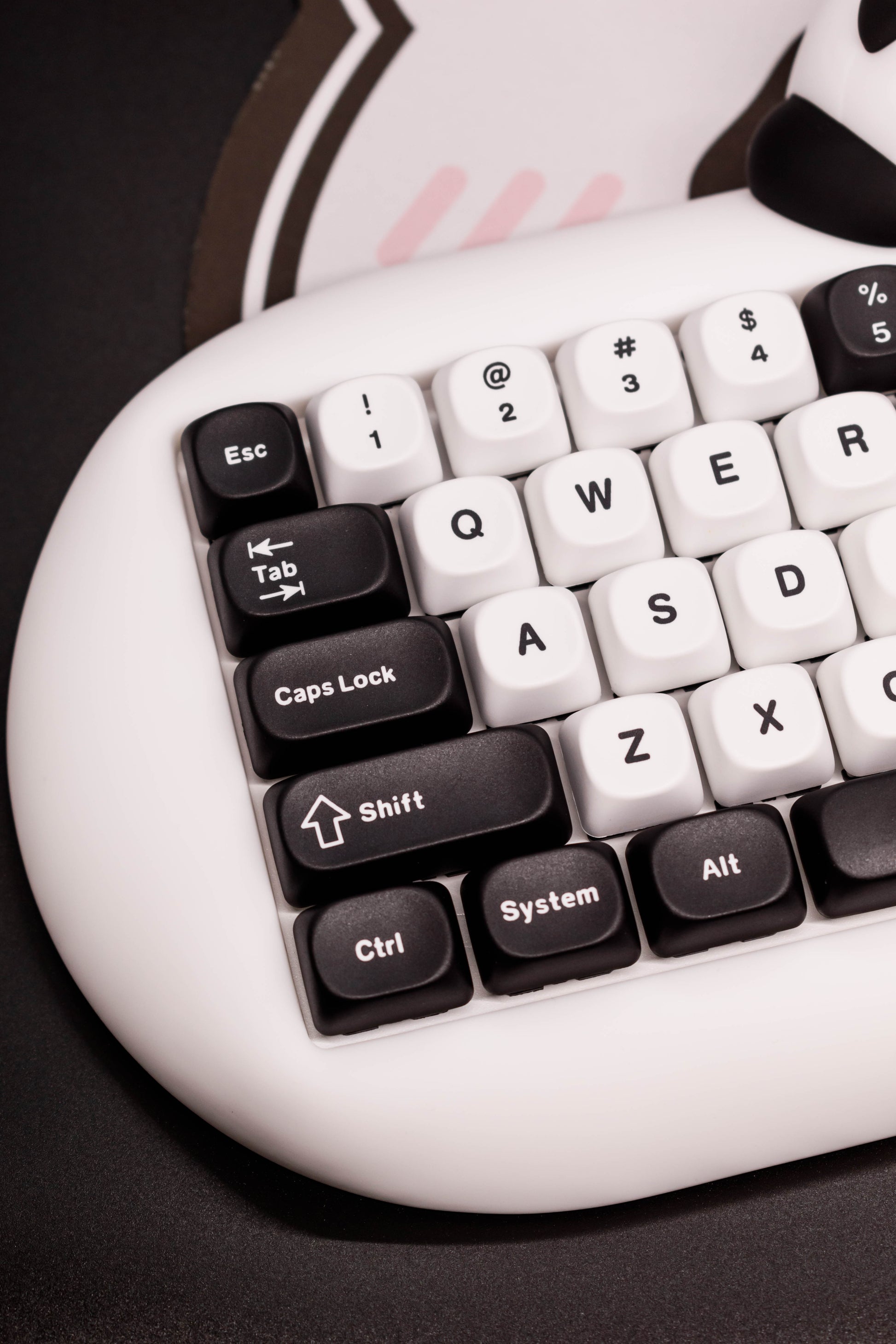 Yunzii C68 Механична Клавиатура 65% Panda Edition (Pre-Built) - TypeHero