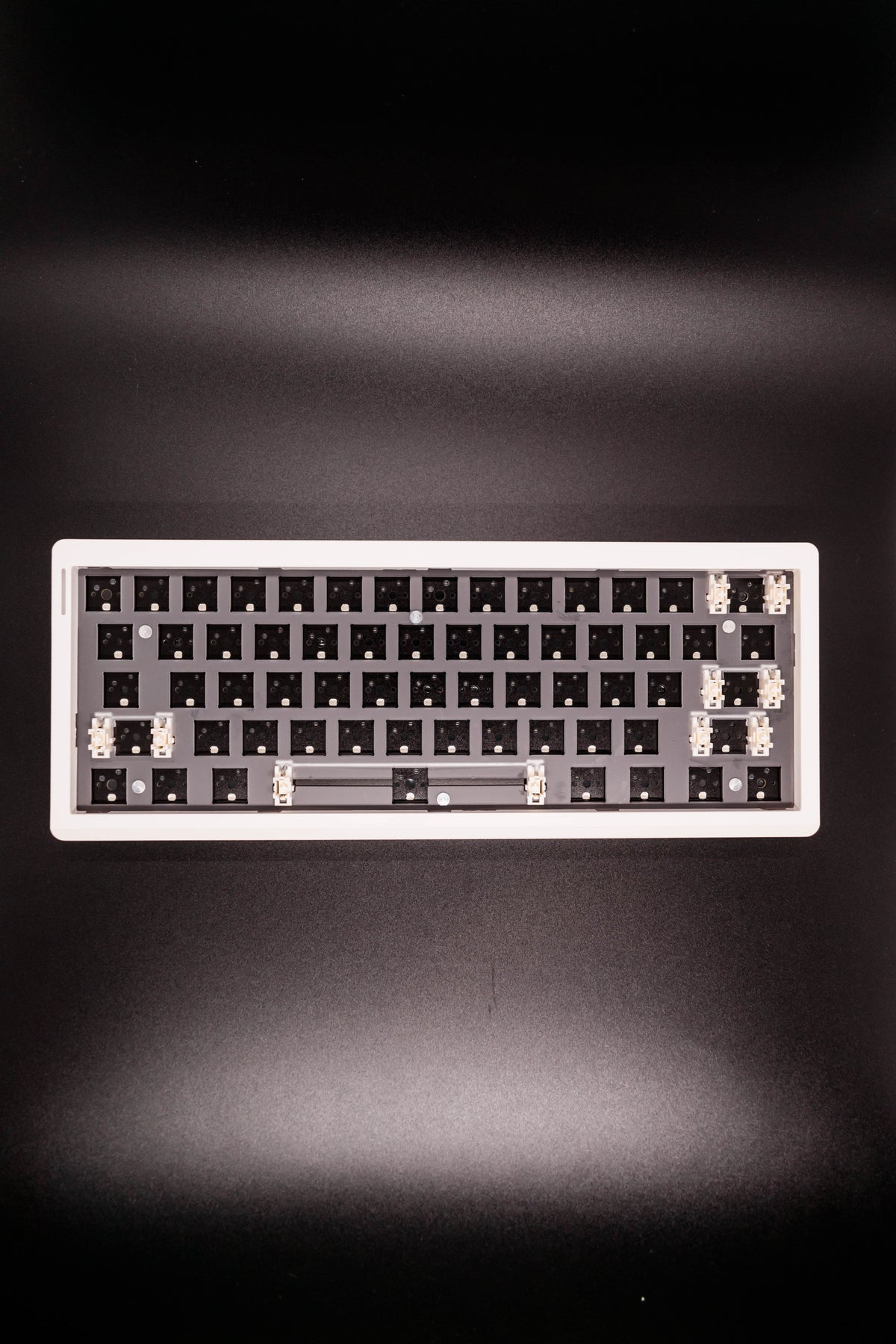GMK61 60% Компактна Механична Основа за Клавиатура (Barebones) - TypeHero