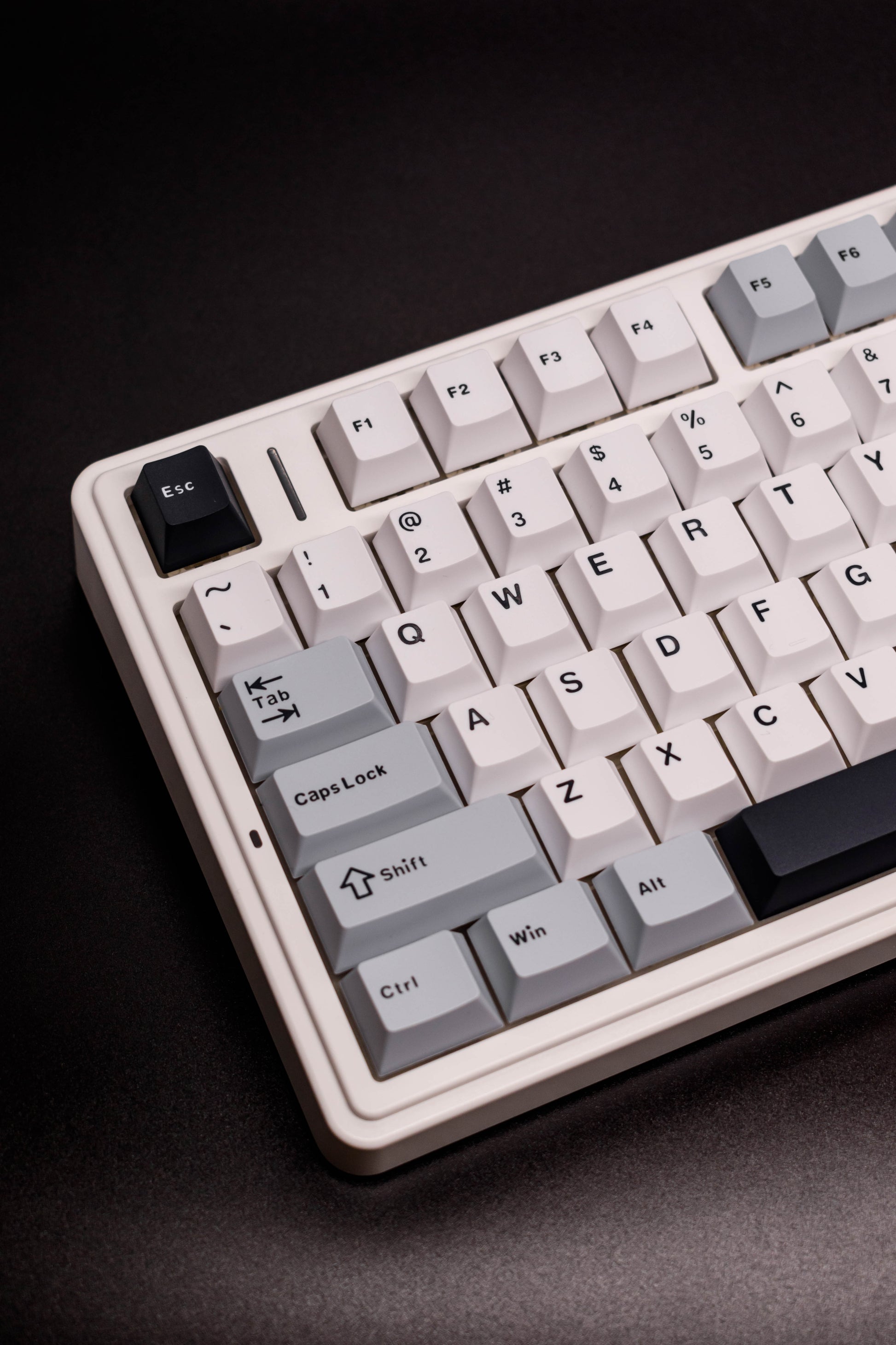 Aula F75 75% Механична Клавиатура с Копче за Регулиране на Звука (Pre-Built) - TypeHero