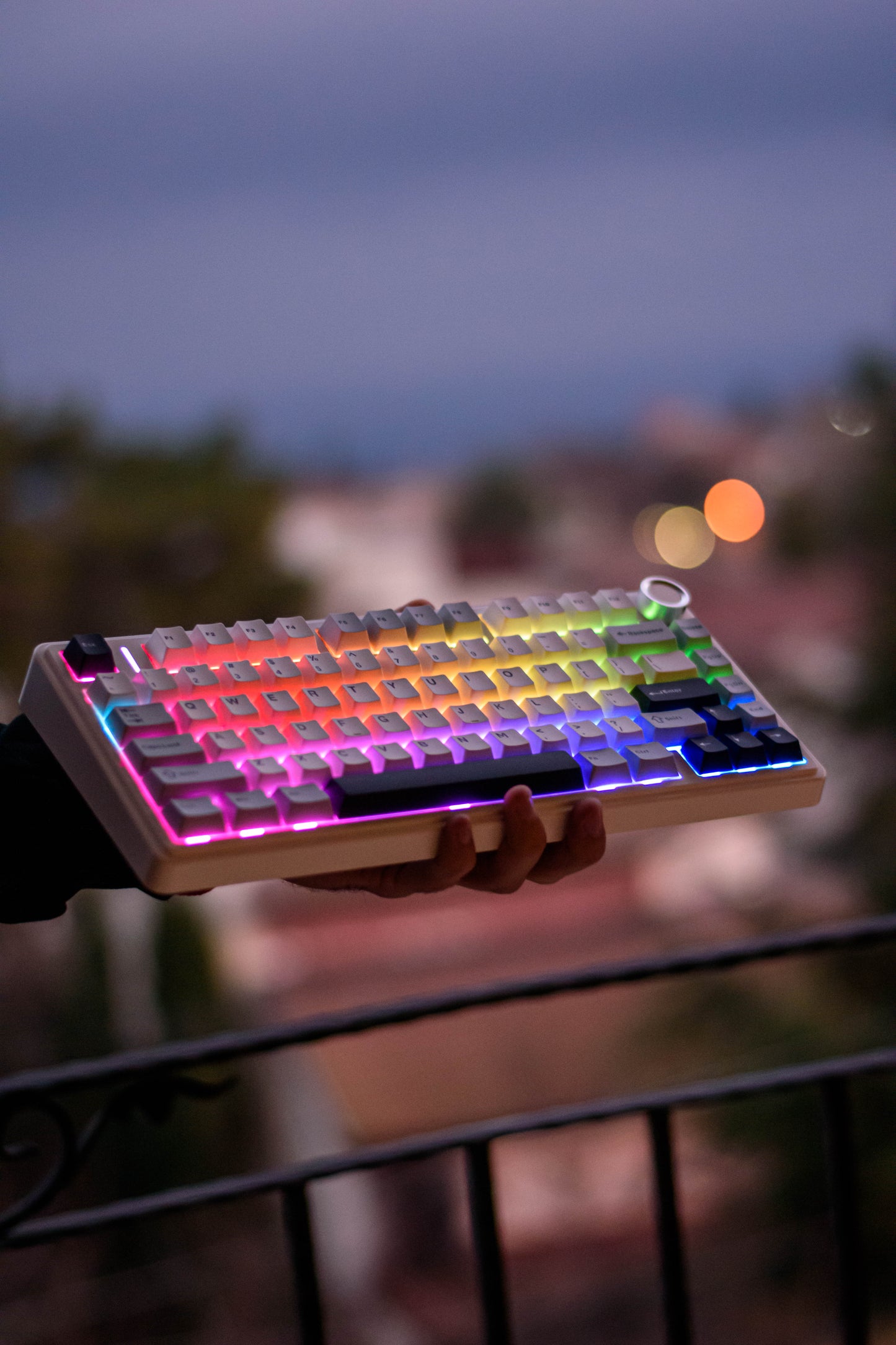 Aula F75 75% Механична Клавиатура с Копче за Регулиране на Звука (Pre-Built) - TypeHero