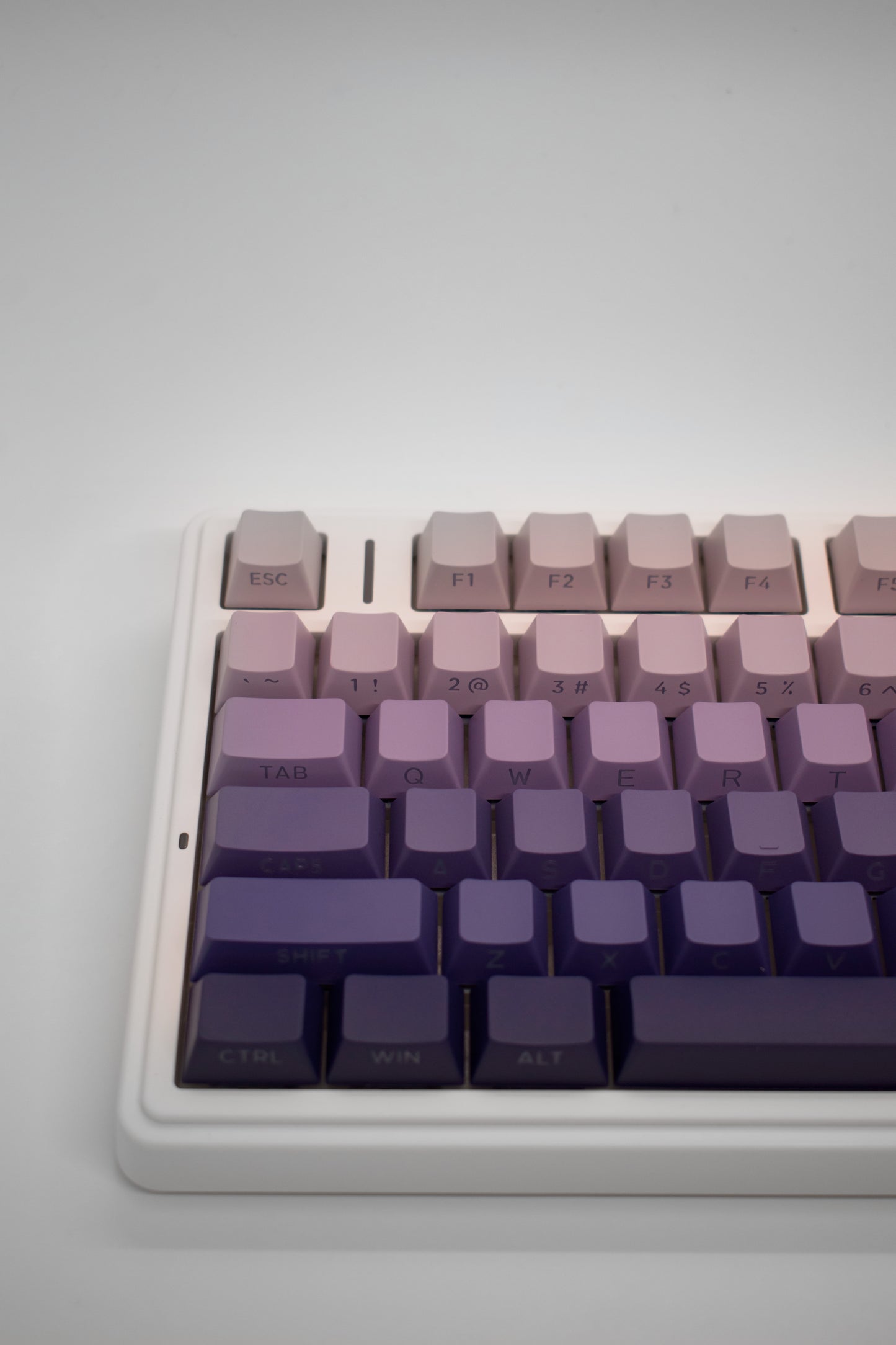 Aula F75 75% Механична Клавиатура с Копче за Регулиране на Звука (Pre-Built) - TypeHero