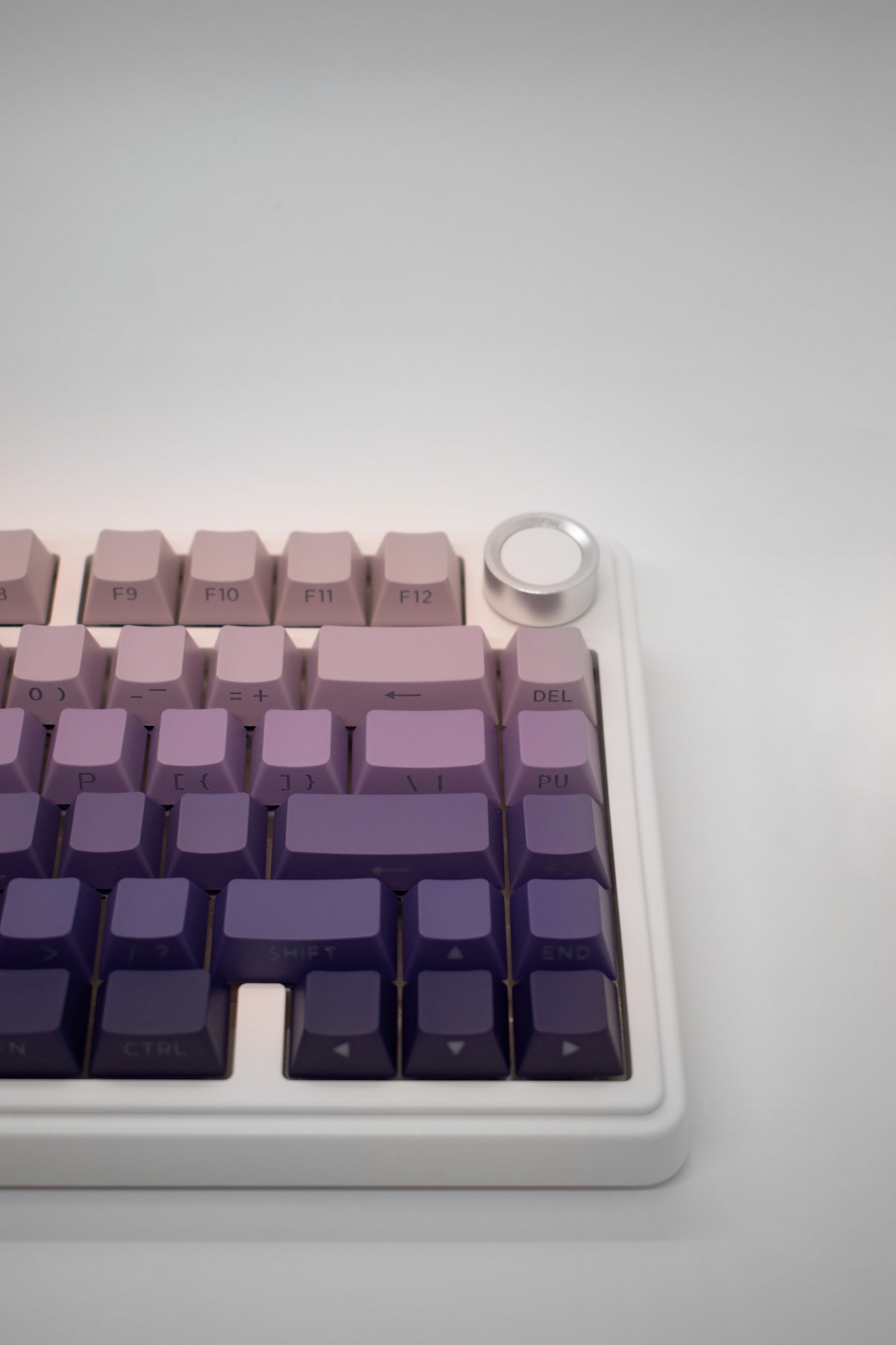 Aula F75 75% Механична Клавиатура с Копче за Регулиране на Звука (Pre-Built) - TypeHero