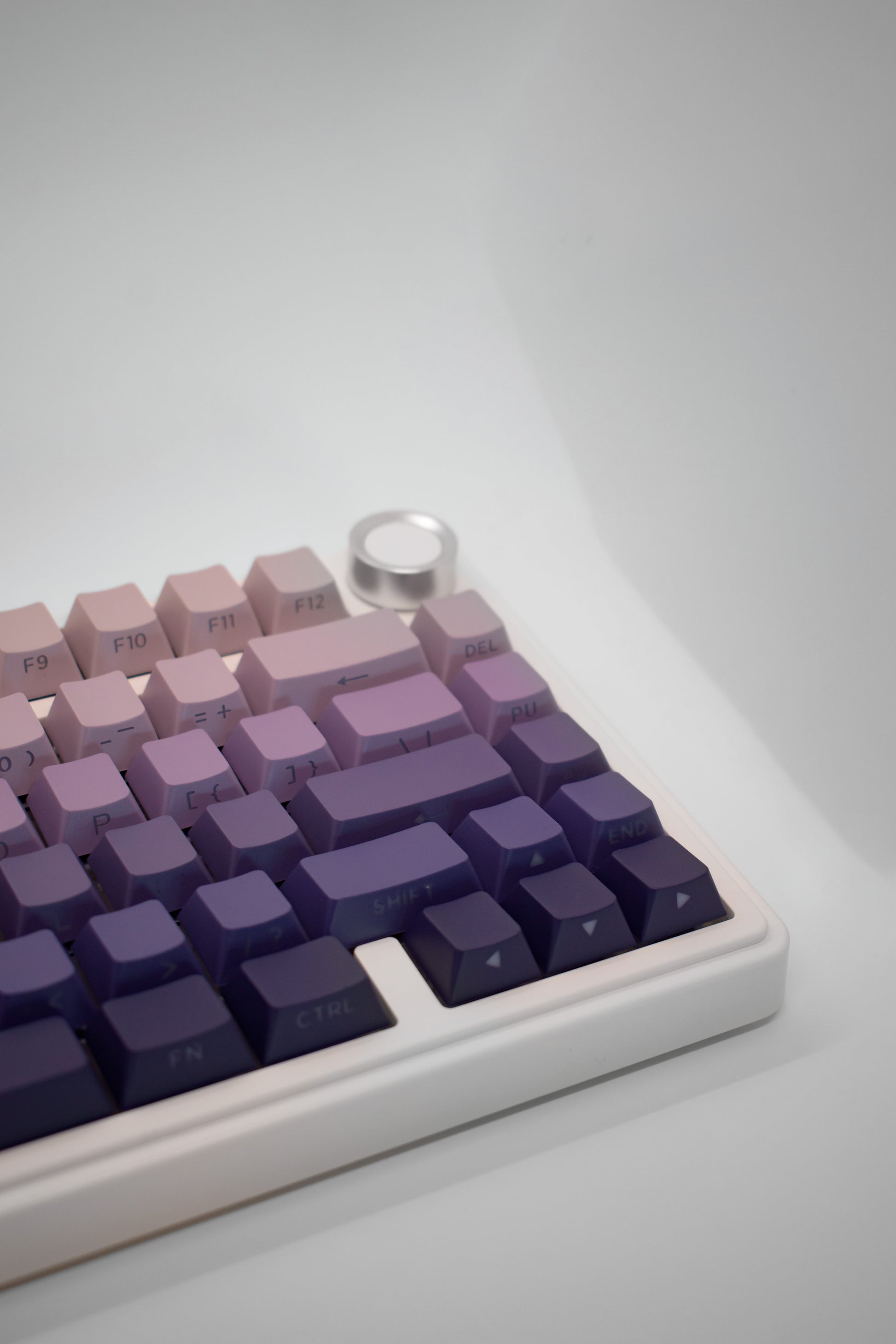 Aula F75 75% Механична Клавиатура с Копче за Регулиране на Звука (Pre-Built) - TypeHero