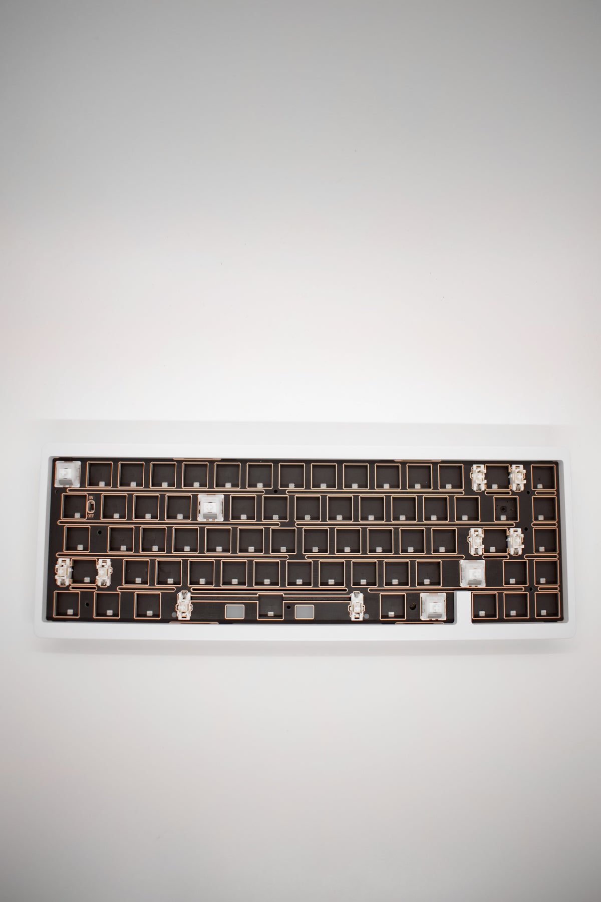 Nut65 65% Aluminum Mechanical Keyboard Kit Алуминиева Клавиатура (Barebones) - TypeHero