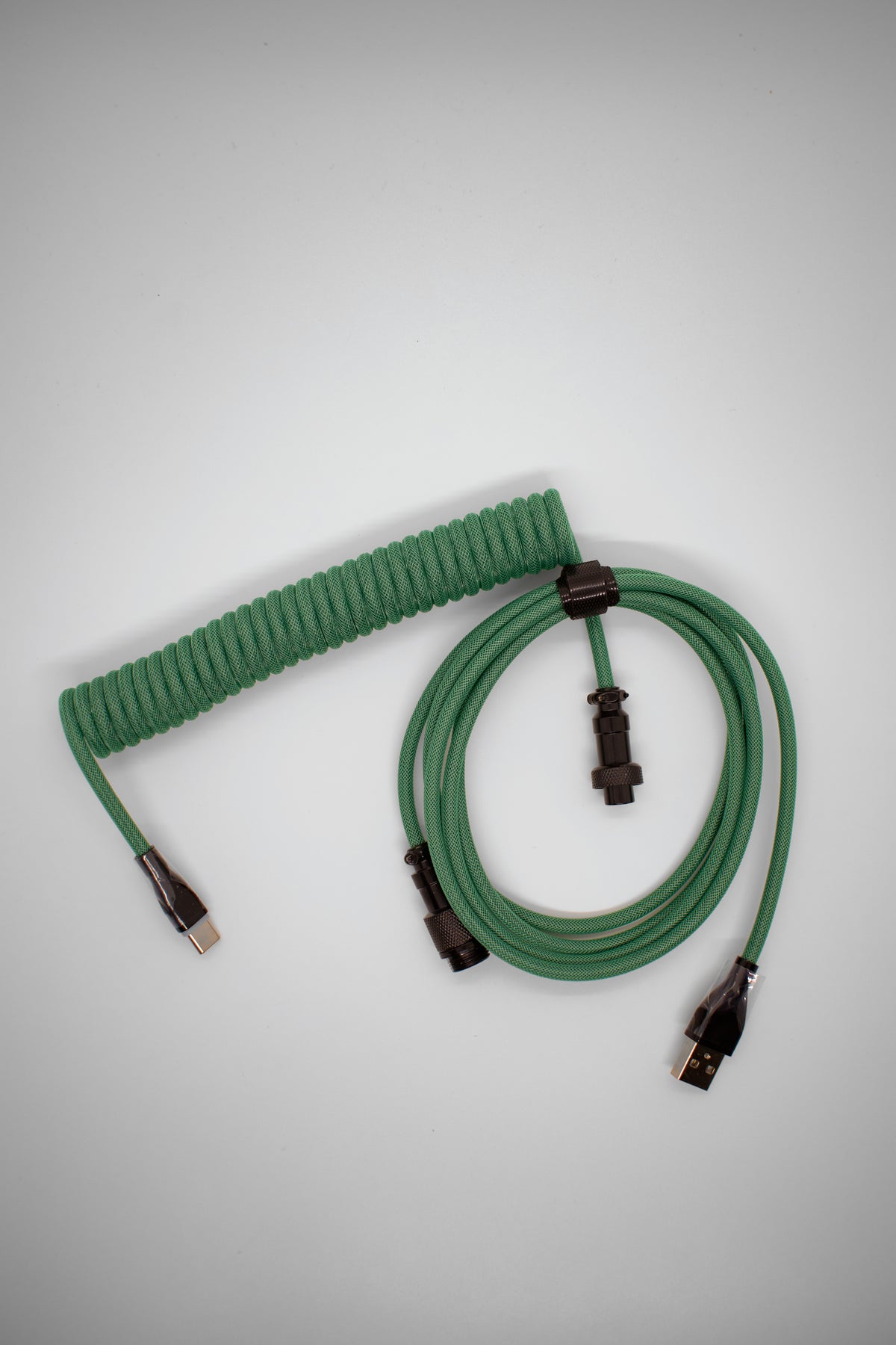 TypeHero Premium Coiled Навит Авиаторен Кабел USB-A към USB-C - TypeHero